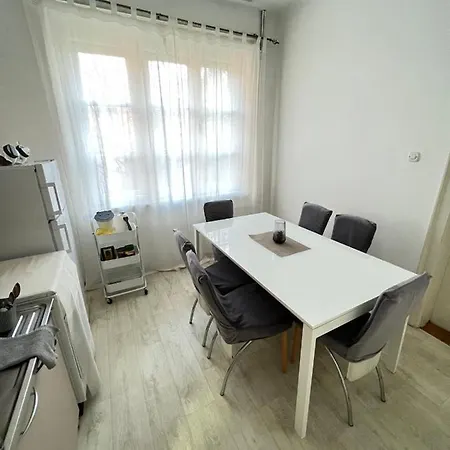 M'S Place 2, Lovely Apartment In The Very Heart Of Skopje Skopje
